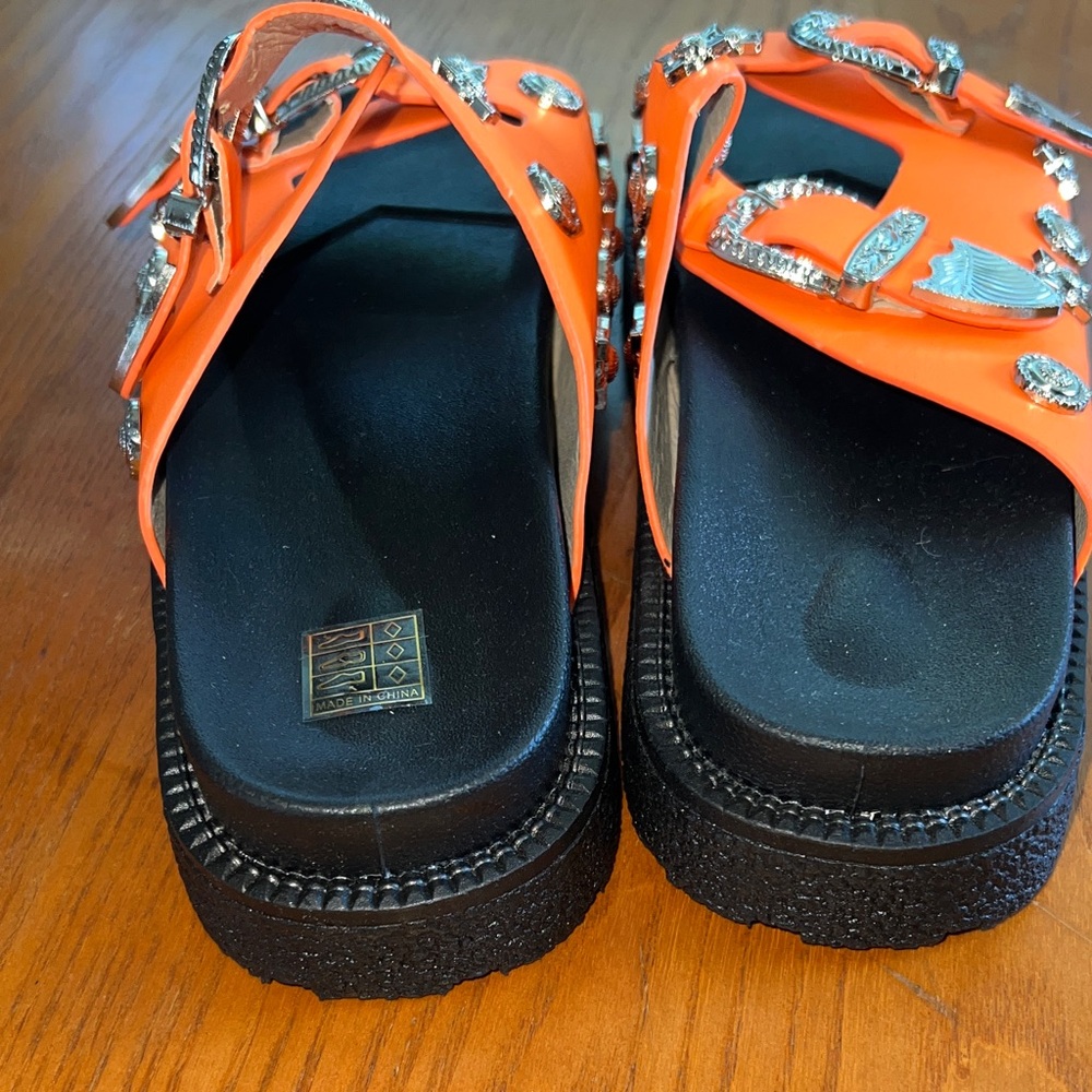 Women Sandals with Decorative Buckles - Picture 5 of 6